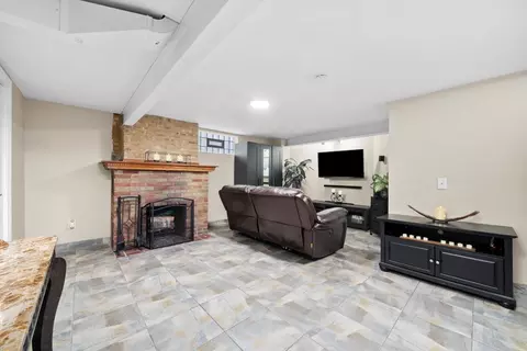 Living - 6123 S Meade Ave, Chicago, IL 60638 photo 4 of 4