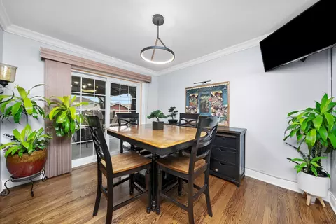 Dining - 6123 S Meade Ave, Chicago, IL 60638 photo 1 of 4