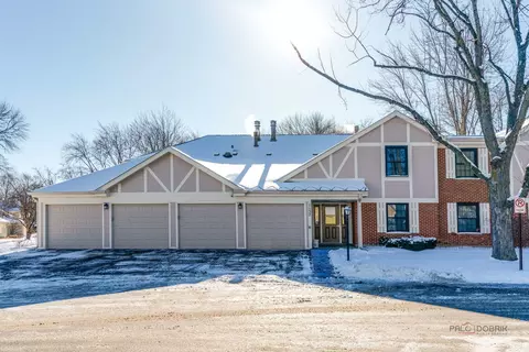 1157 Middlebury Ln #B1, Wheeling, IL 60090