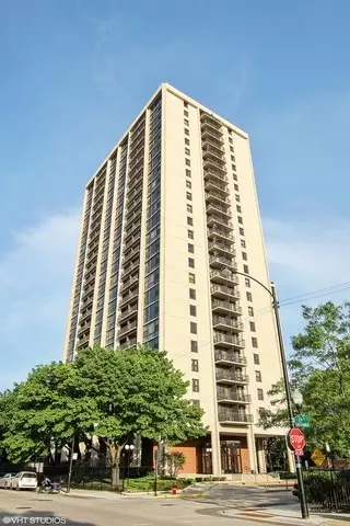 2605 S Indiana Ave #403, Chicago, IL 60616