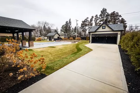 Exterior - 740 67th Pl, Willowbrook, IL 60527 photo 3 of 11