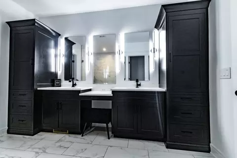 Bath - 740 67th Pl, Willowbrook, IL 60527 photo 6 of 8