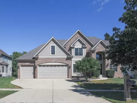 618 Pine St, Sugar Grove, IL 60554