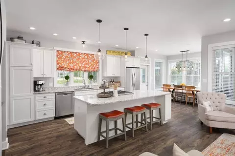 Kitchen - 12 Great Loop W, Ottawa, IL 61350 photo 1 of 7