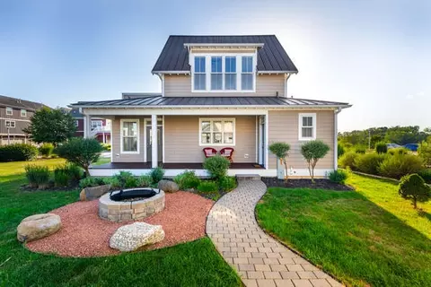 Exterior - 12 Great Loop W, Ottawa, IL 61350 photo 4 of 11