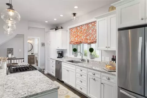 Kitchen - 12 Great Loop W, Ottawa, IL 61350 photo 7 of 7