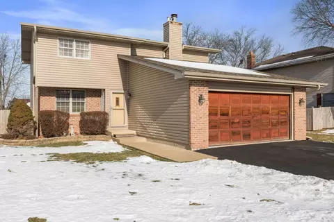 16742 W Fawn Path, Lockport, IL 60441