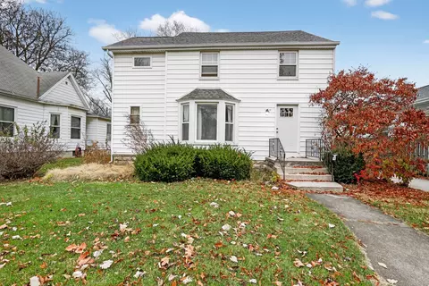 922 S Mill St, Pontiac, IL 61764