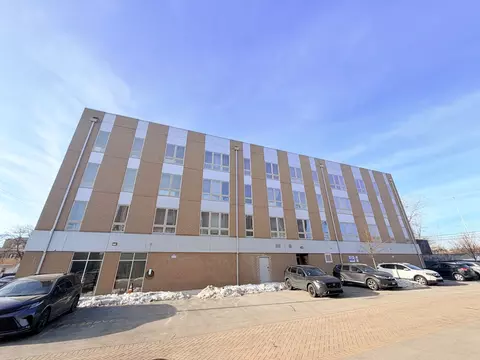 3218 S Archer Ave #201, Chicago, IL 60608