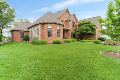 2602 Castlerock Dr, Urbana, IL 61802