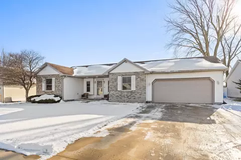 1240 E Truman Dr, Bradley, IL 60915