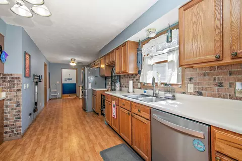 126 E Cleveland St, Cullom, IL 60929 photo 8