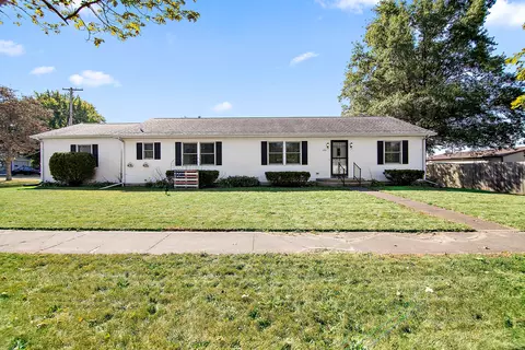 126 E Cleveland St, Cullom, IL 60929