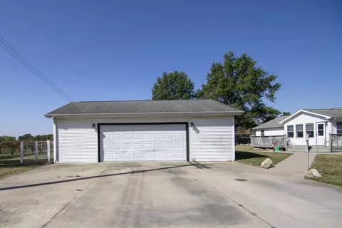 126 E Cleveland St, Cullom, IL 60929 photo 26