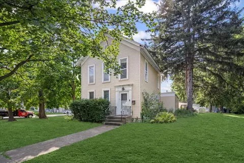 300 N South Elgin Blvd, South Elgin, IL 60177