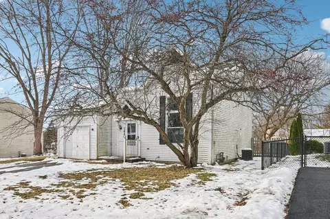 1420 Greenridge Ave, Algonquin, IL 60102 photo 2