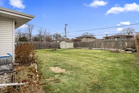 Undisclosed, Des Plaines, IL 60016 photo 27
