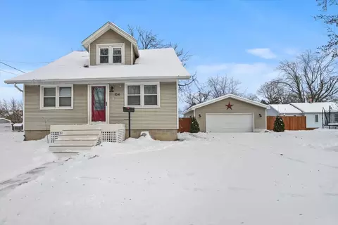 104 Magoun St, Bloomington, IL 61701