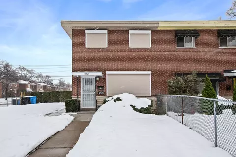 2521 E 98th St, Chicago, IL 60617