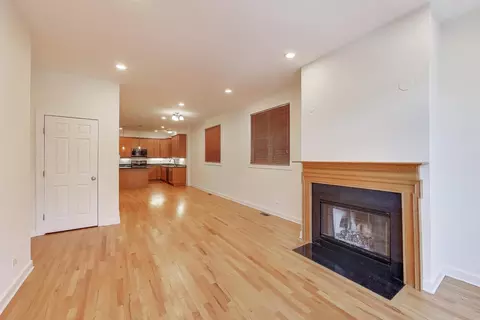 Living - Undisclosed, Chicago, IL 60622 photo 1 of 4
