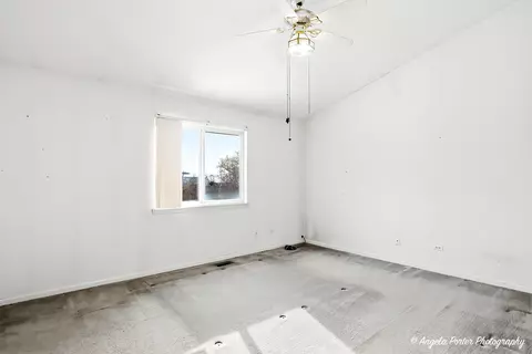 Bedroom - 28501 Wagon Trail Ct, Lakemoor, IL 60051 photo 1 of 5