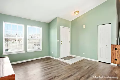 Entry Way - 28501 Wagon Trail Ct, Lakemoor, IL 60051 photo 1 of 1