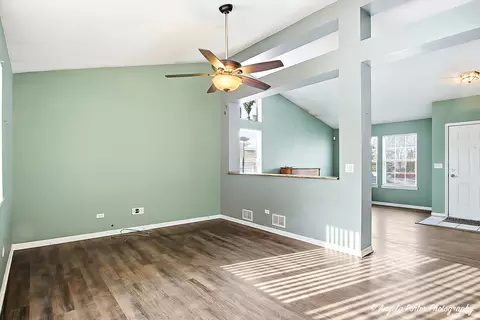 Living - 28501 Wagon Trail Ct, Lakemoor, IL 60051 photo 3 of 5
