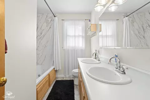Bath - Undisclosed, Kankakee, IL 60901 photo 1 of 2