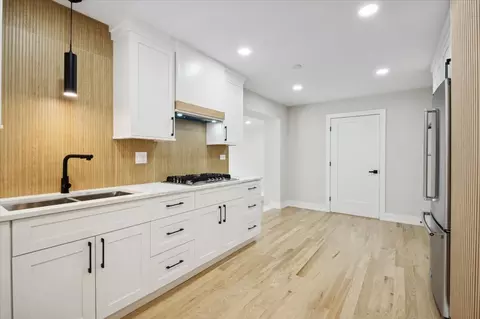 Kitchen - 303 Cedarbrook Rd, Naperville, IL 60565 photo 1 of 4