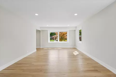 Living - 303 Cedarbrook Rd, Naperville, IL 60565 photo 11 of 12