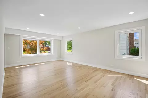 Living - 303 Cedarbrook Rd, Naperville, IL 60565 photo 3 of 12