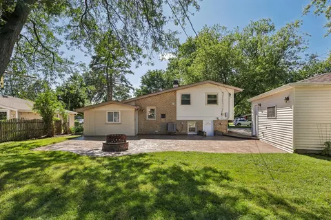 195 7th St, Wheeling, IL 60090 photo 4