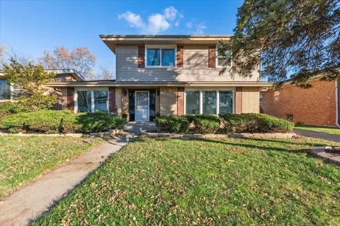 14633 Parkside Dr, Dolton, IL 60419
