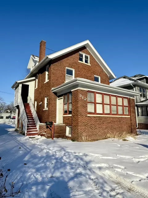 312 W White St, Champaign, IL 61820