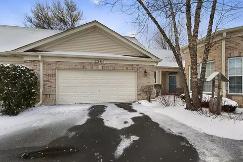 2286 Meadowcroft Ln, Grayslake, IL 60030