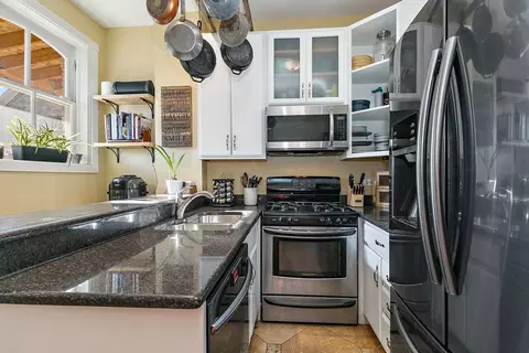 271 Dupage St, Elgin, IL 60120 photo 8