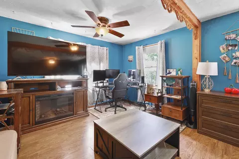 Living - 180 E Us Route 6, Morris, IL 60450 photo 3 of 3