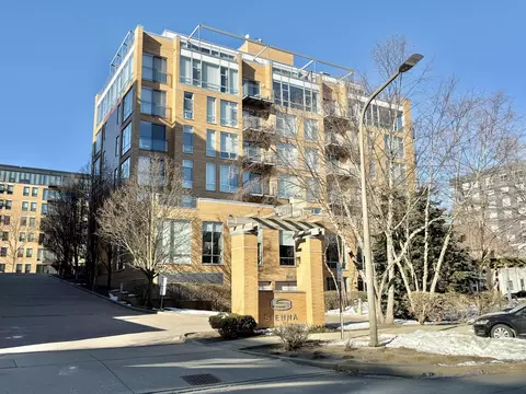 1740 Oak Ave #409, Evanston, IL 60201