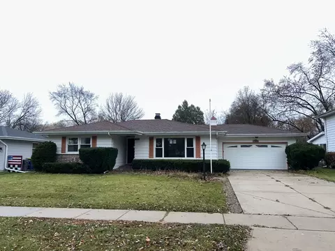 1755 Country Knolls Ln, Elgin, IL 60123