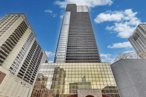 10 E Ontario St #1303, Chicago, IL 60611