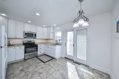 111 S Lorraine Rd, Wheaton, IL 60187 photo 4