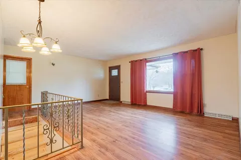 Living - 8710 N 2100 East Rd, Downs, IL 61736 photo 2 of 6