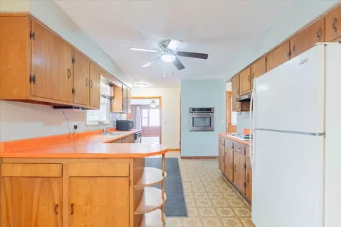 Kitchen - 8710 N 2100 East Rd, Downs, IL 61736 photo 1 of 4