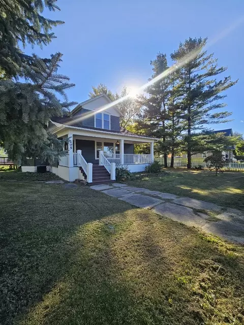 205 W North St, Leland, IL 60531