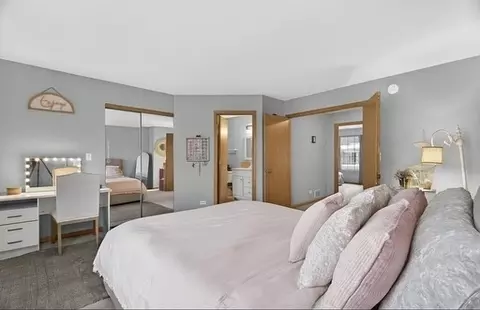 Bedroom - 2310 Twilight Dr, Aurora, IL 60503 photo 1 of 4