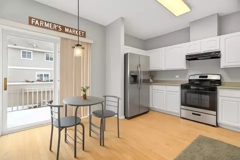 Kitchen - 2310 Twilight Dr, Aurora, IL 60503 photo 2 of 3
