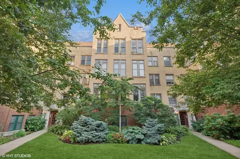 625 W Addison St #3, Chicago, IL 60613