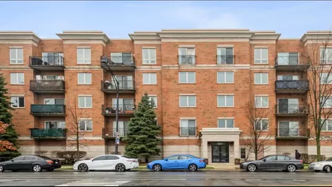 5924 N Lincoln Ave #206, Chicago, IL 60659