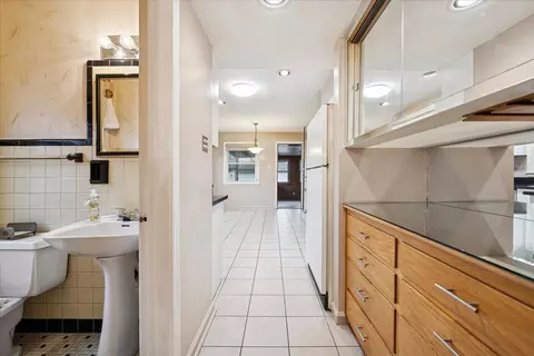 Entry Way - 2329 W 107th Pl, Chicago, IL 60643 photo 1 of 1