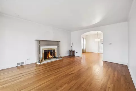 Living - 2329 W 107th Pl, Chicago, IL 60643 photo 2 of 8